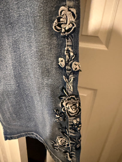 Vintage floral embroidered flare jeans, stretchy